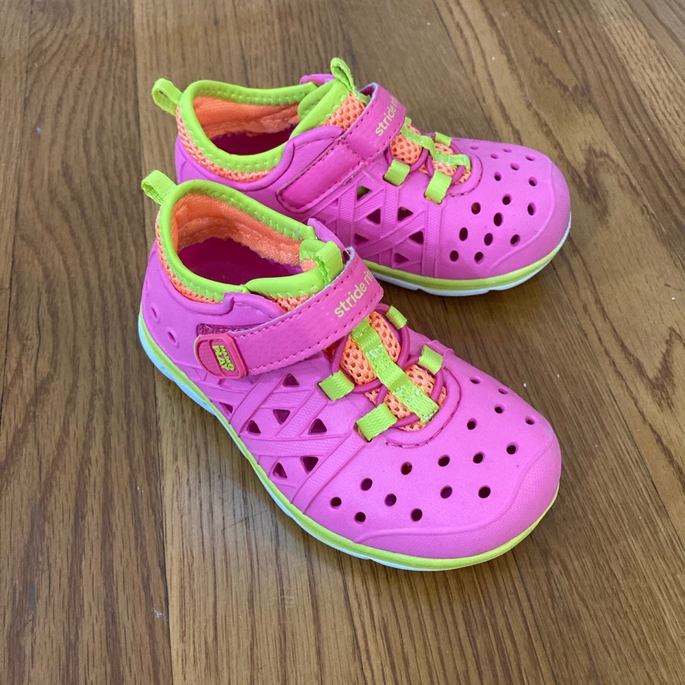 Stride Rite Made2Play sneaker/sandal/watershoe